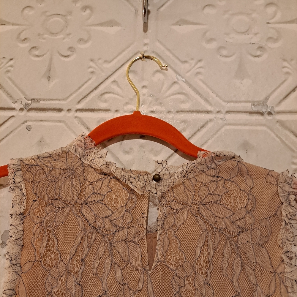 WAYF LACE FLORAL TANK TOP IN SIZE M - Picture 5 of 12